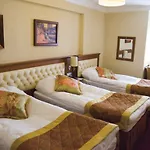 Linda 4*