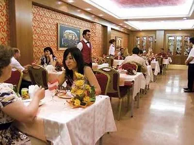 Linda Hotel
